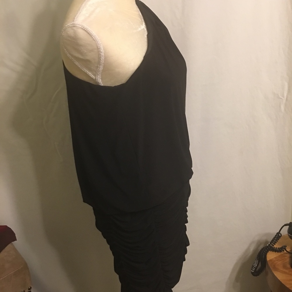 Dress - Picture 5 of 8